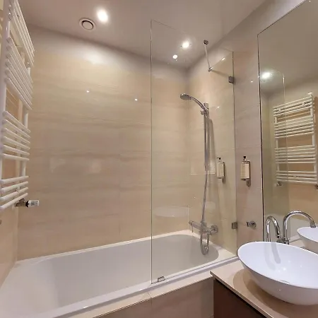 Platinum Towers 1 Bedroom Daire *