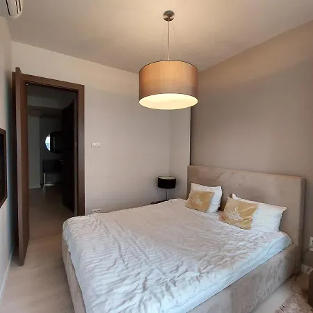 Platinum Towers 1 Bedroom